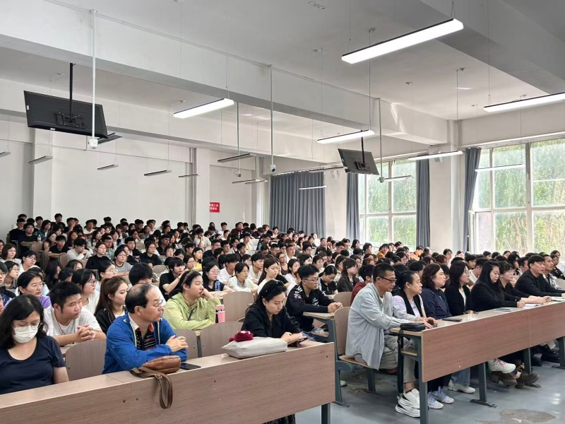 1788419057691049402.jpg 学生全景.jpg